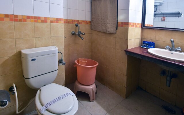 OYO 3412 Hotel Moti Mahal