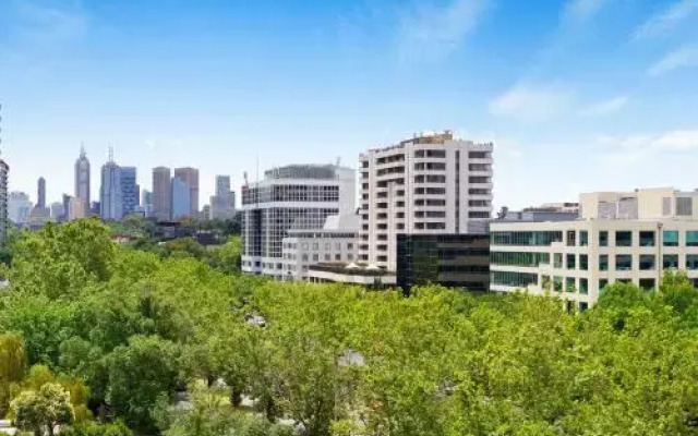 Complete Host Leopold Apartments