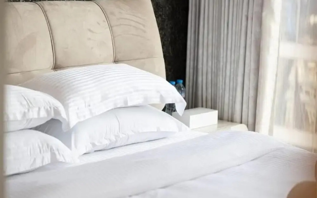 Roomszy Forte Residences Downtown Dubai