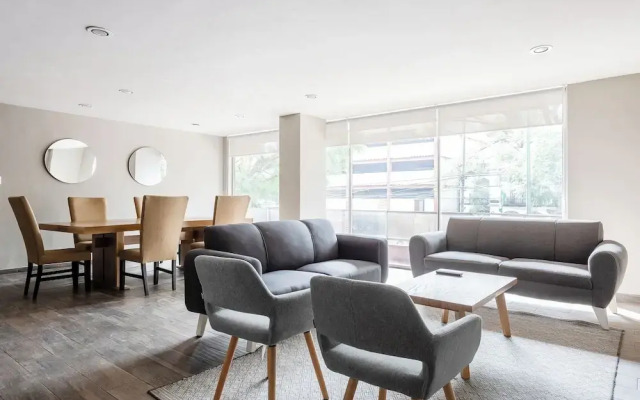 Modern Flat by Polanco Balcony Pet Friendly