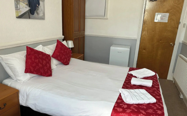 Tuxford House Hotel