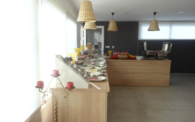 Taner Otel