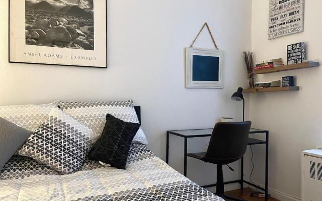Cozy Entire Apartment in Upper East