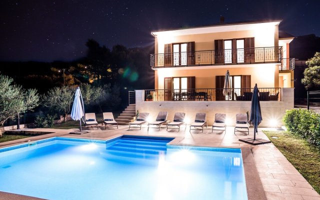 Split Villa Dalmatica Luxurious Croatian Villa Up To 12 People