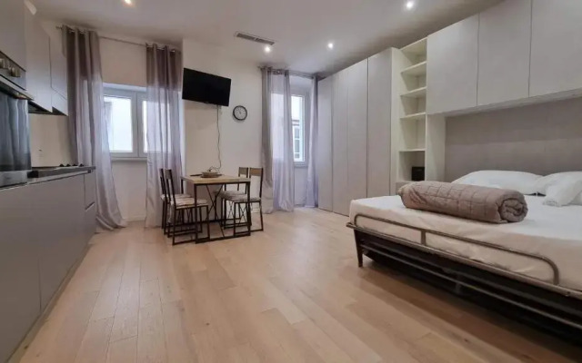 Via Battisti 13 (Adults Only)