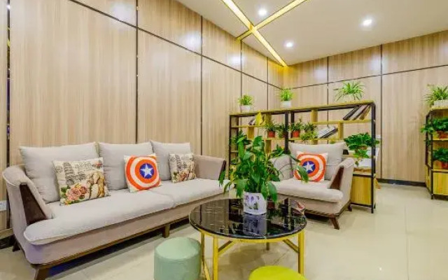 Qinglv Hotel (Jiaxing Taiqi Road)