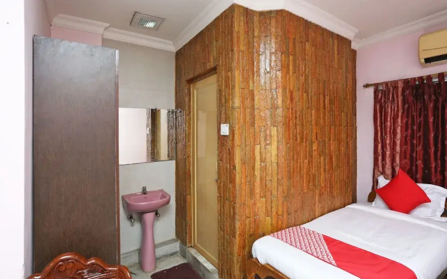 OYO 11715 MCC Guest House
