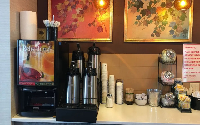 Ramada Rockville Centre