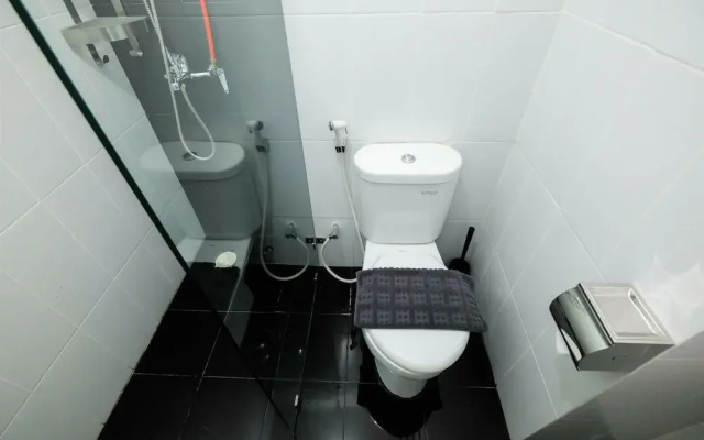 Minimalist Studio at Bassura City Apartment By Travelio
