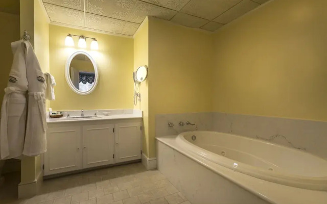 Stafford's Bay View Inn