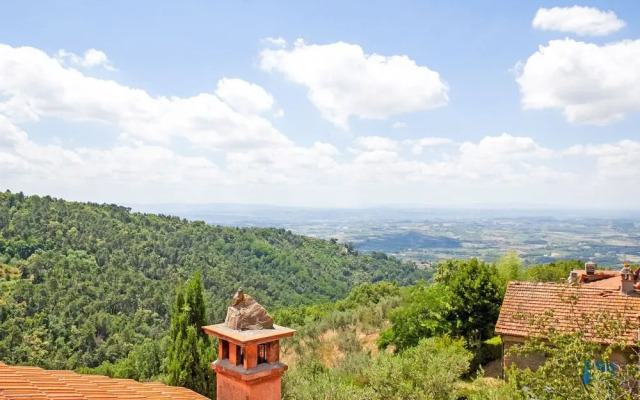 Cozy Holiday Home in Lamporecchio with Swimming Pool