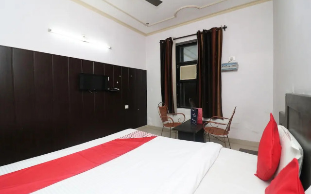 OYO 25037 Hotel Taj Heaven