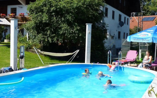 Spacious Apartment in Steingaden near Ski Area