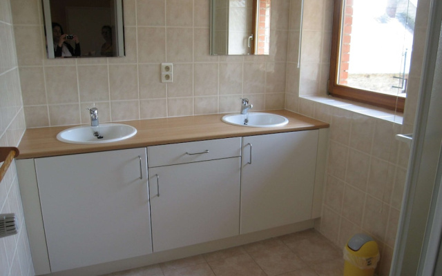 Renovated Farmhouse Quiet Location With Garden, Terrace, Ideal for Walks & Cycling