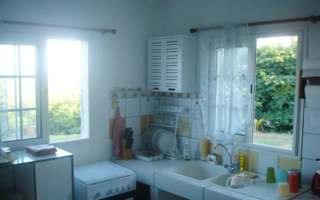 House with 2 Bedrooms in Le François, with Wonderful Sea View, Furnished Garden And Wifi - 8 Km From the Beach