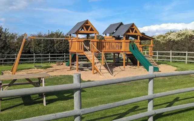 House- Sleeps 6 - Parking - Seaside - Bude