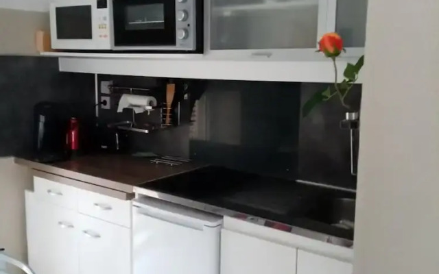 Studio in Talant, With Enclosed Garden and Wifi