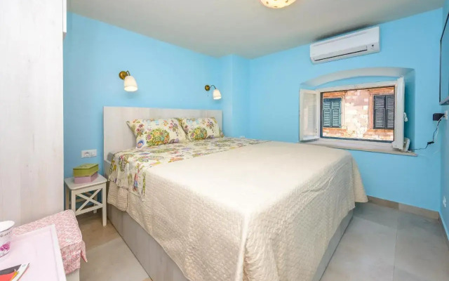 Stradun View En Suite Rooms & Studio