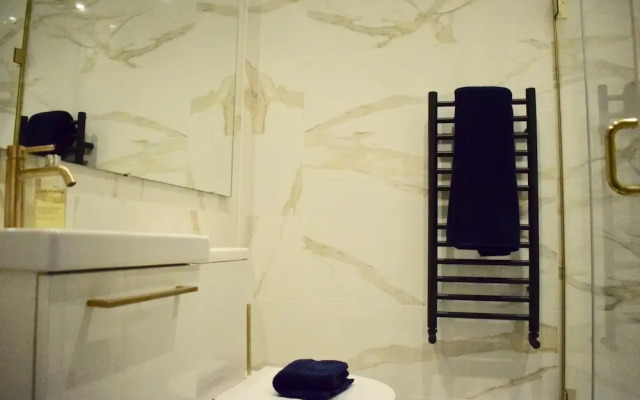 Luxurious 2 Bedroom Penthouse in Notting Hill
