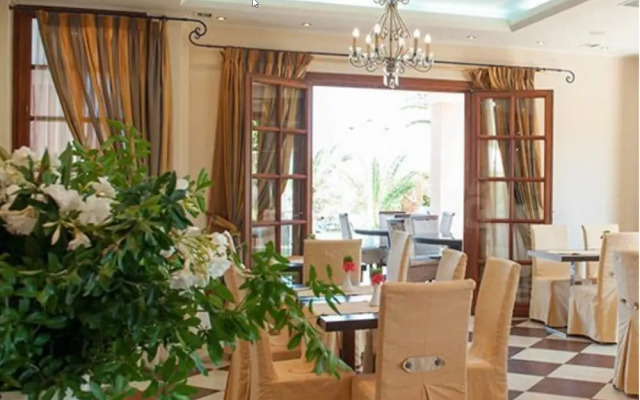 Melidron Hotel
