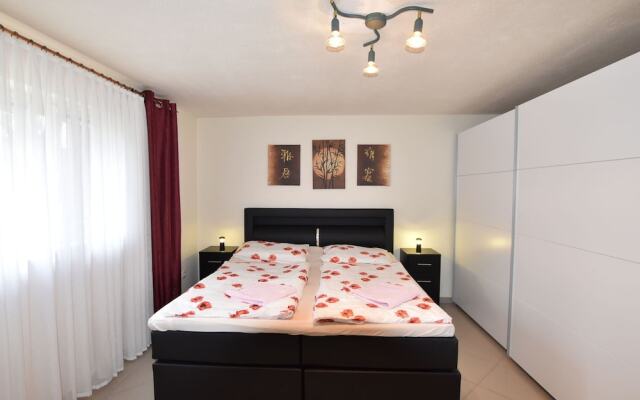 Cozy Retreat in Kropelin