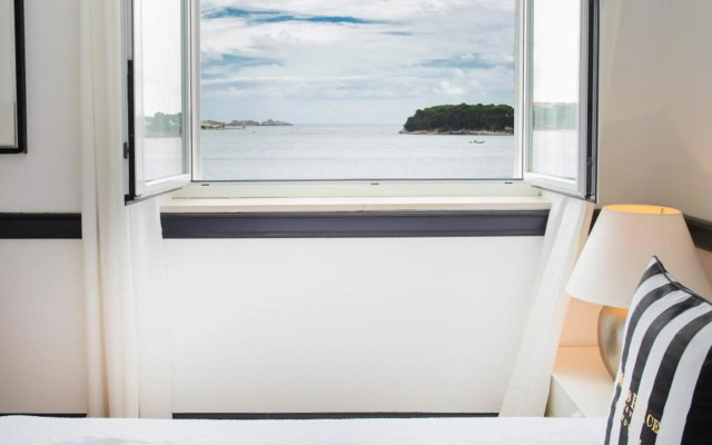 Villa Mey's Place On The Beach