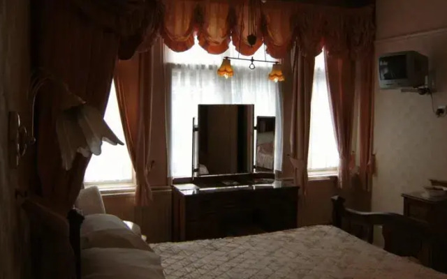Sheriden House