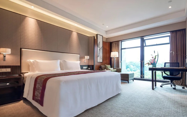 Howard Johnson by Wyndham Jinyi Hotel Chongqing