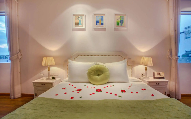 Mercury Central Hotel Hanoi