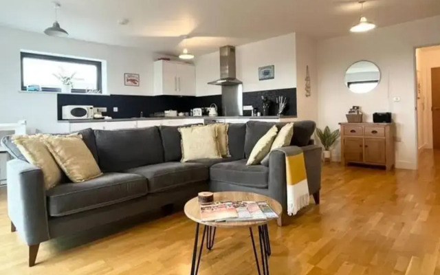 Newquay Near Beach Town Center Parking