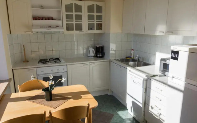 Gonsiori 3 City Center Apartment