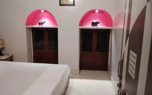 Shiva Guest House