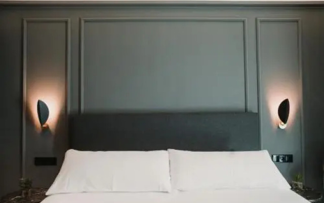 Reina 107 Beach Boutique