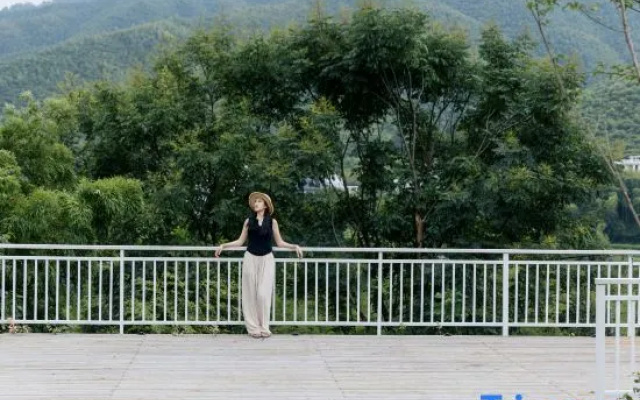 Mogan · Half-Acre Flower Field · Green Wilderness Fairytale Design Aesthetics Boutique Homestay – People – Huzhou