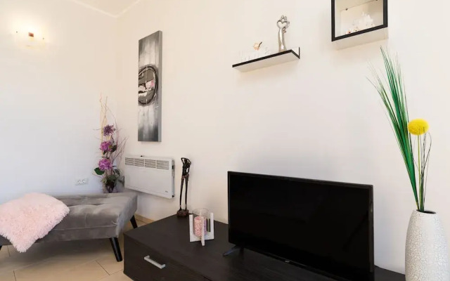 Captivating Apartment in Vela Luka With Balcony