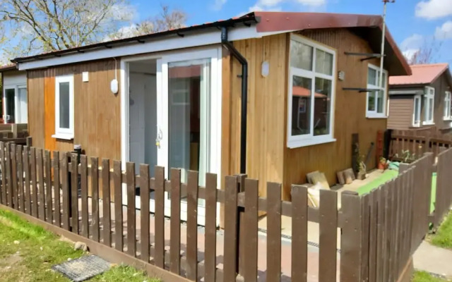 Lena's Place, Dogs Welcome Chalet Bridlington