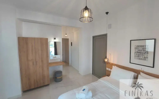 Finikas Suites & Apartments by Airstay