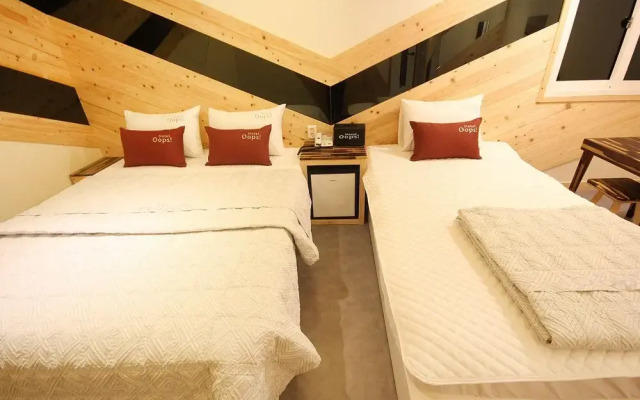 Busan Suyeong Oops Hotel