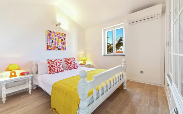 Charming Villa With Private Swimming Pool in Dalmatia