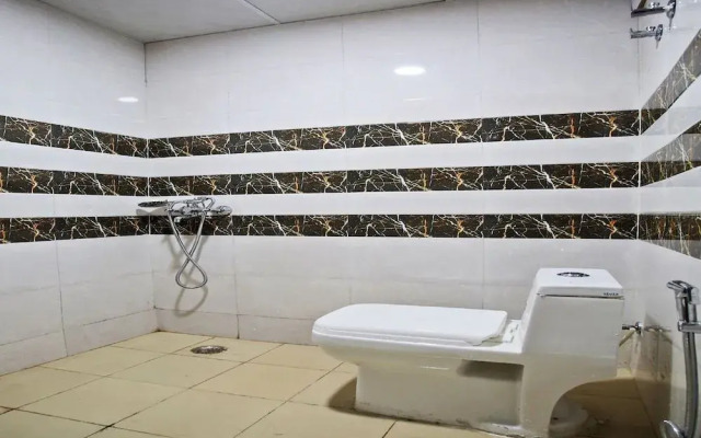 OYO 38417 Silver Villa