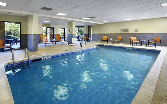 Courtyard by Marriott Columbus Airport