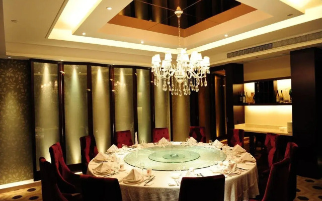 Yantai Shunhe Huaqiao Hotel