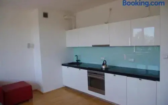 Bobrovia Apartment