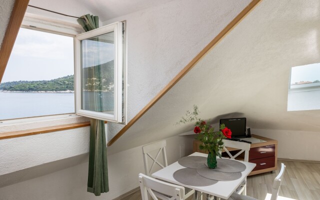 Old Town Sunrise Apartments