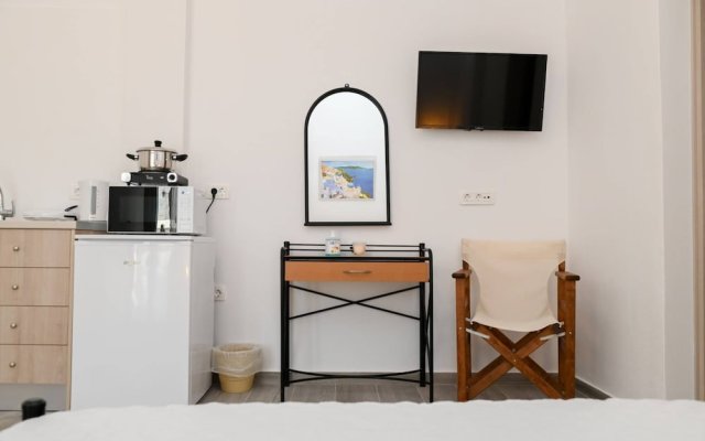 Enjoy the Santorini Life Vibrant Studio
