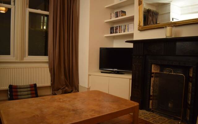 Cosy 2 Bedroom House in East Dulwich