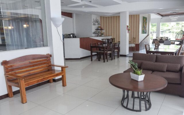 Tiptop Tower Suite Inn