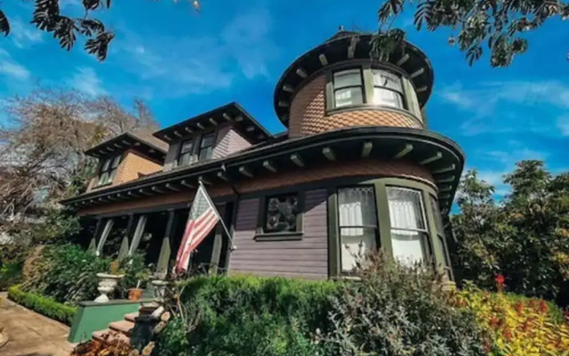 Pinschower Inn