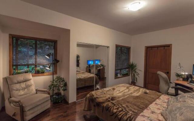 Whytecliff Park place near ocean