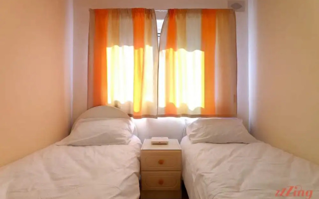 Seaside 2 Bedroom Apartment With Side Sea Views
